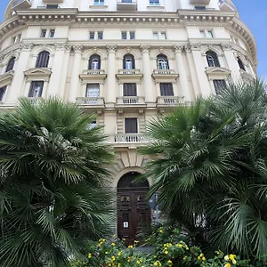Piazza Bovio 22 Guest house